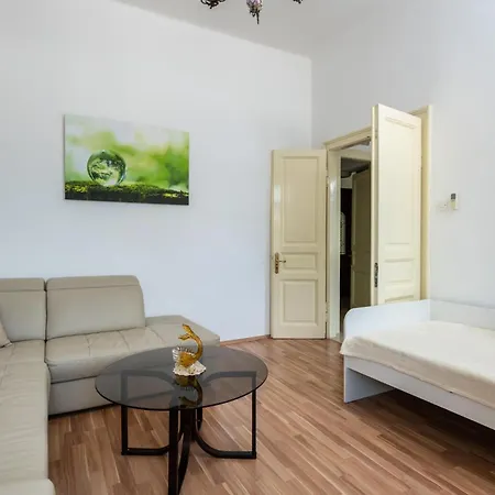 Lovely In With Wifi Apartament