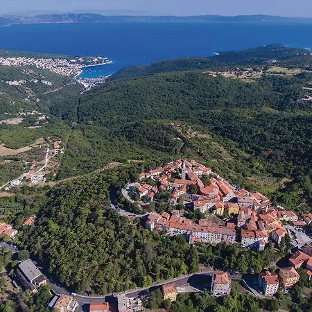 Apartment Lovely In With Wifi Rabac