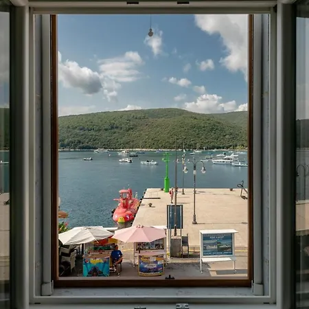 2 Bedroom Cozy In דירה *